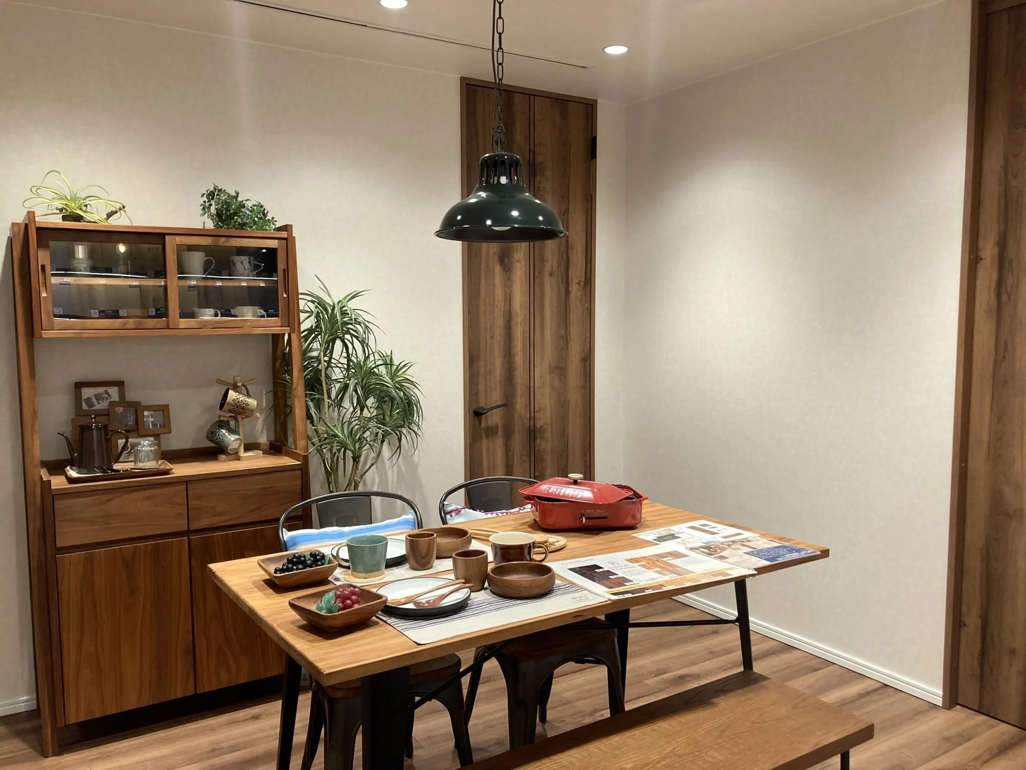 自然光に近い昼白色のLDK