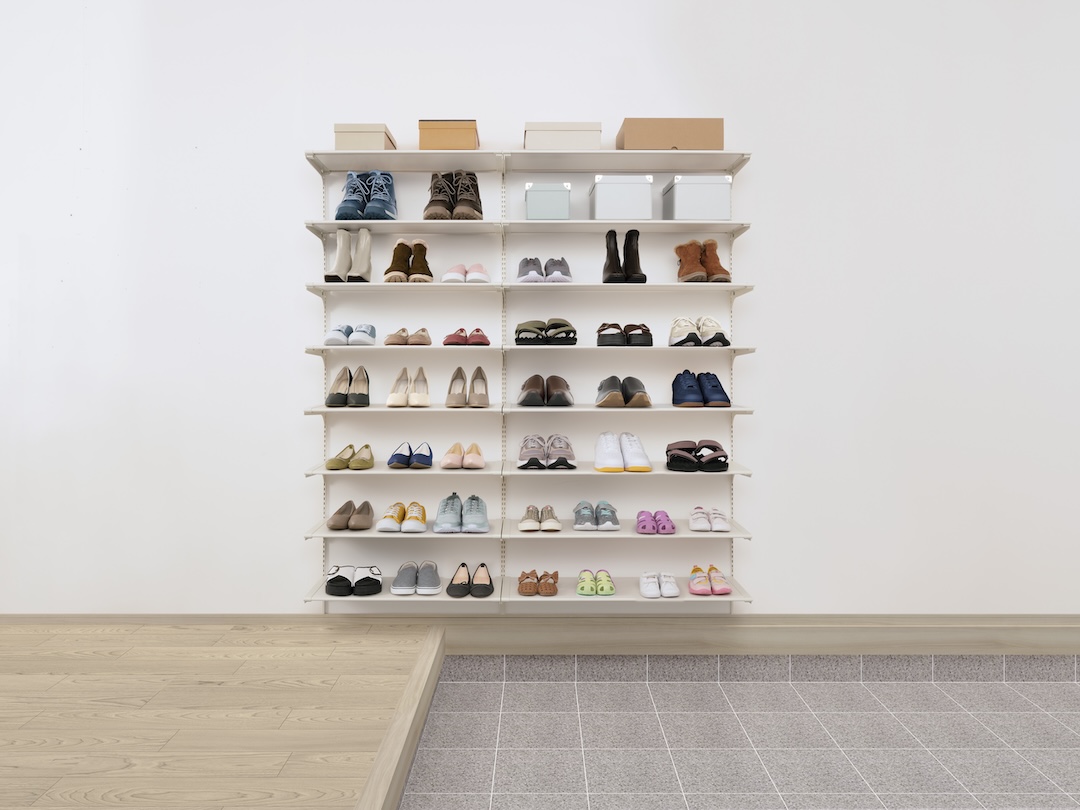 玄関収納にぴったりの壁付けシューズラック 玄関収納にぴったりの壁付けシューズラック