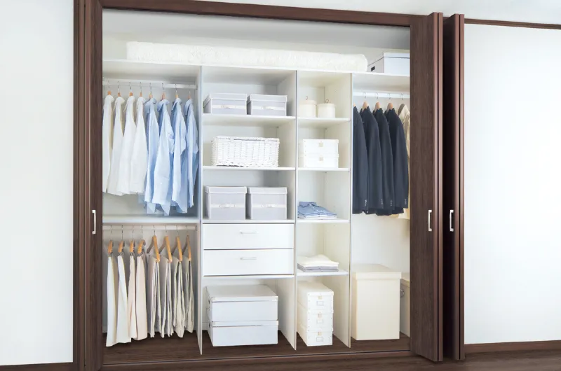 カスタムシェルフで自由に組み合わせた収納事例